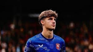 梅西遭巴黎球迷狂嘘!赛后未谢场冷脸离开 真要走了？